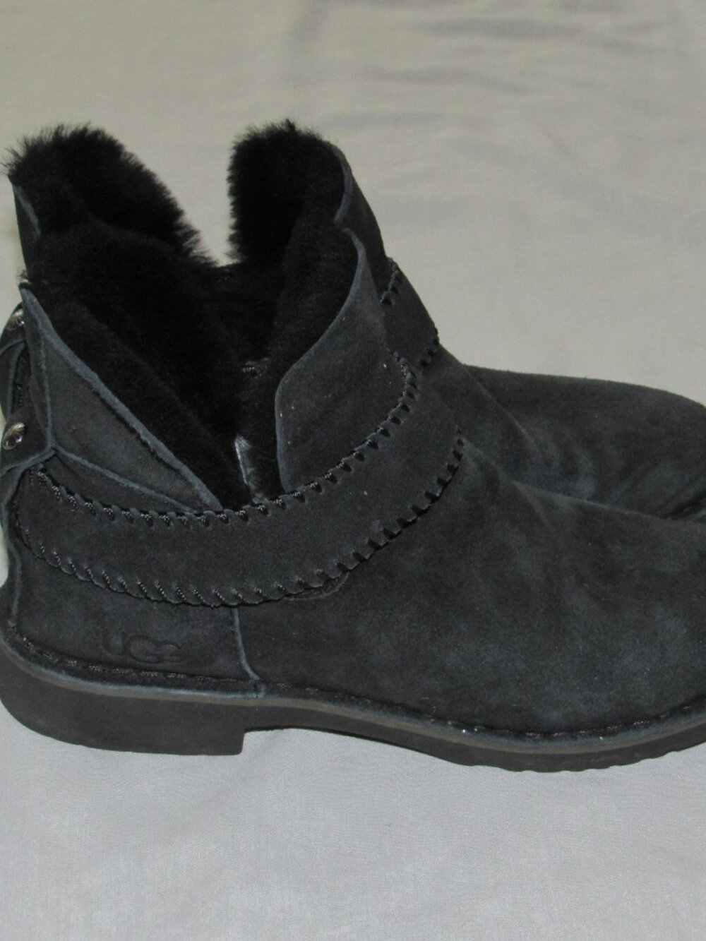 UGG McKay Bootie 1012358 Shearling Suede Black Water Resistant Ankle Boots 8.5